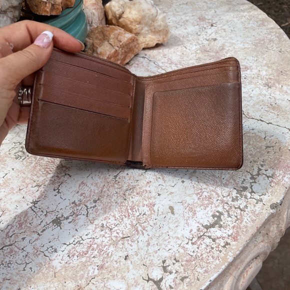 Louis Vuitton men’s Wallet - Picture 11 of 15